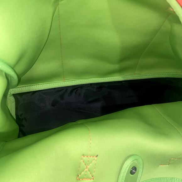 The Phluid Project Be Kind Tote Bag Overnight Green NWT - Picture 3 of 4